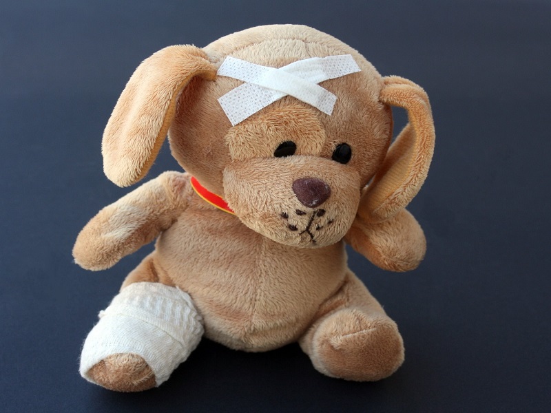 In diesem Beitrag werfen wir einen umfassenden Blick auf die Vor- und Nachteile einer Hundekrankenversicherung, um dir bei der Entscheidung zu helfen.